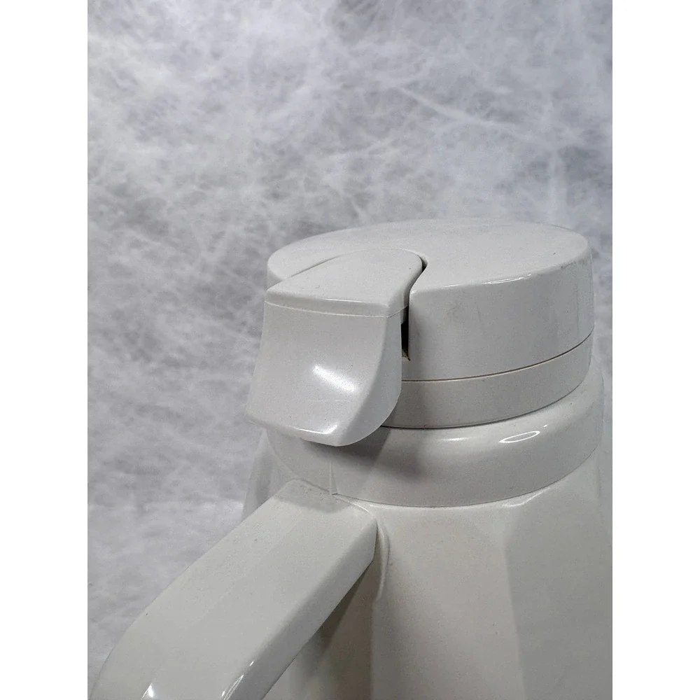 The Ritz-Carlton Thermo-Serv 1 Liter Insulated Coffee Water Carafe Pitcher White